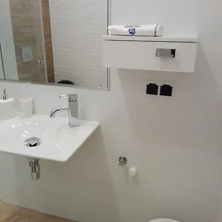 アパート Iva Mare ダルウフコ